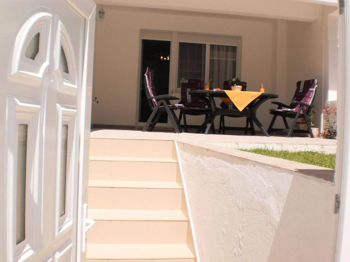 Apartment Lana Omiš Exterior foto