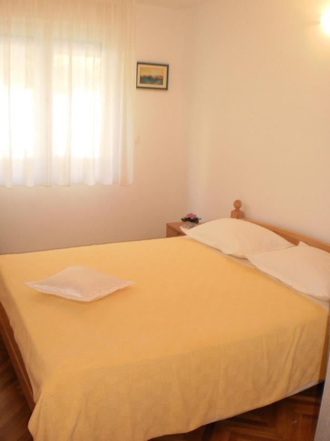 Apartment Lana Omiš Exterior foto